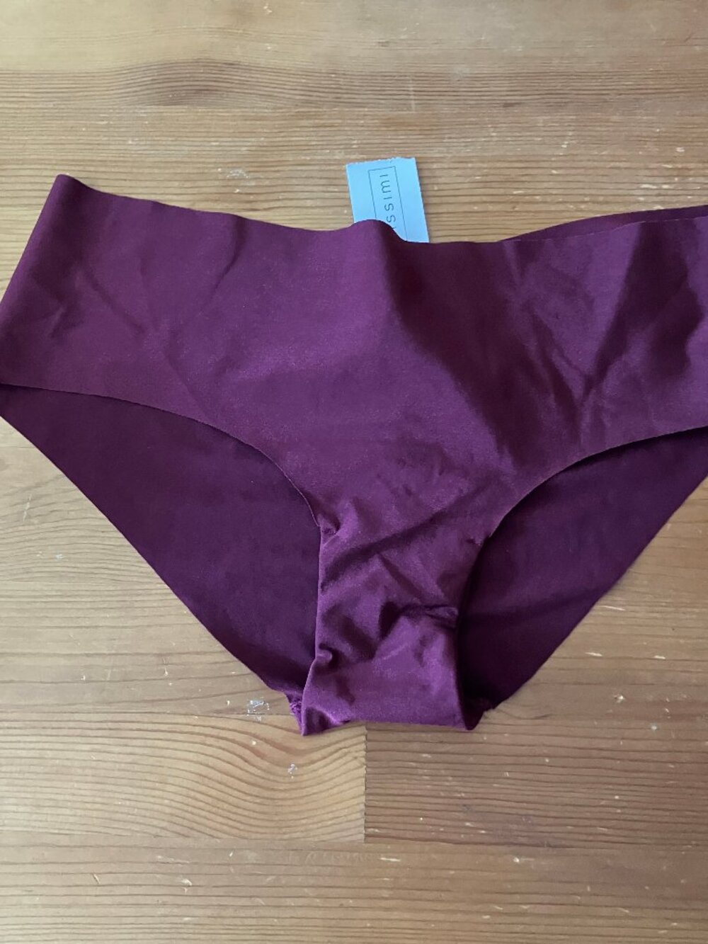 Intimissimi low rise Burgundy color Sz S